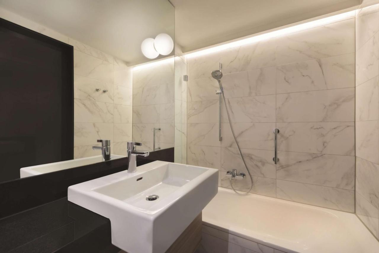 Premier One-Bedroom Apartment